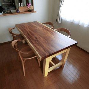 納品事例　笠岡市S様邸（一枚板、チェア）