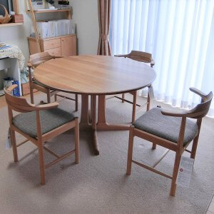 納品事例　福山市K様邸（ダイニングテーブル、チェア）