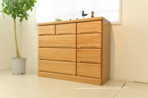 やわらかな印象の国産 ナチュラルカラー天然木チェスト