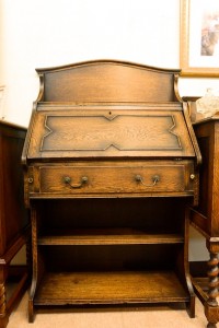 アンティーク家具　ビューロー（引き出し付き家具、修復済み）　1900年頃　完売です