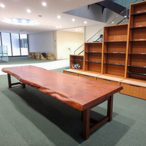 【工房通信】お店を個性的にする自然素材の家具