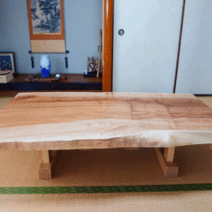 納品事例　呉市M様邸（一枚板）