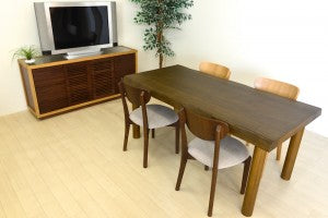 桐の4枚はぎの板（丸脚つき）