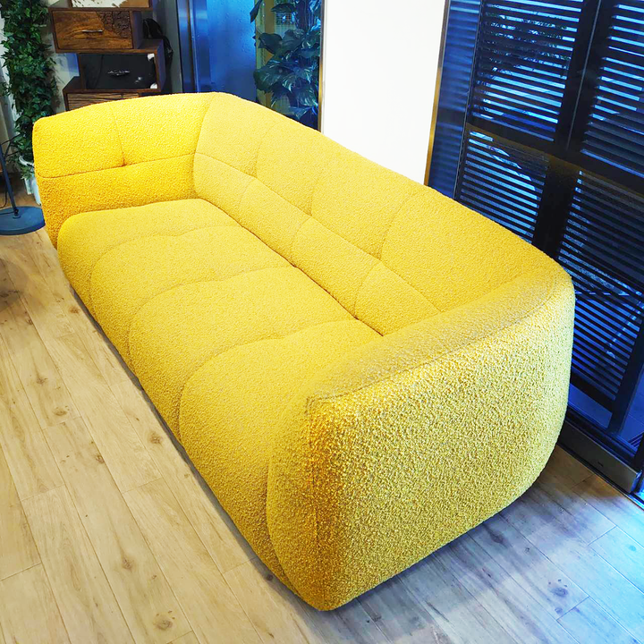 sofa_2_b816a249-8cdd-46d7-90b7