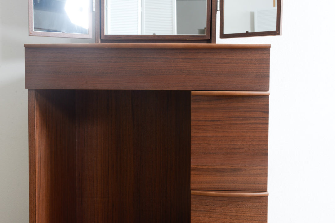 ウォールナットの半三面鏡ドレッサー〔dr005〕 – 府中家具の館