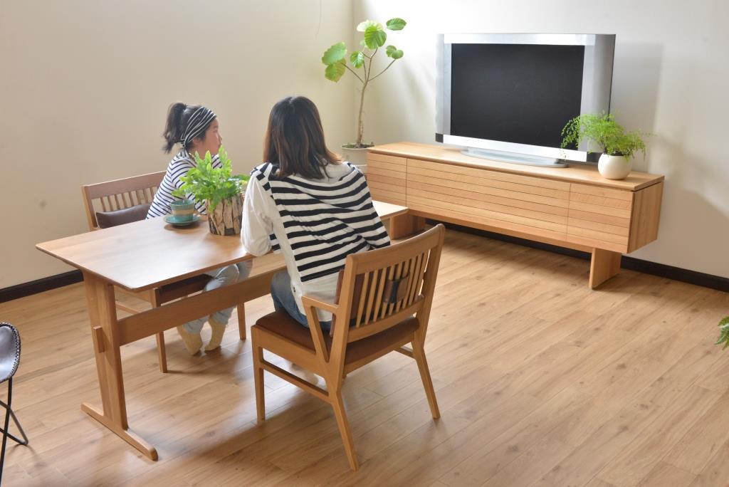 ダイニングからも見やすい高さのTVボード〔tv038〕 – 府中家具の館